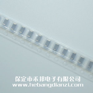 120pF 1206貼片電容